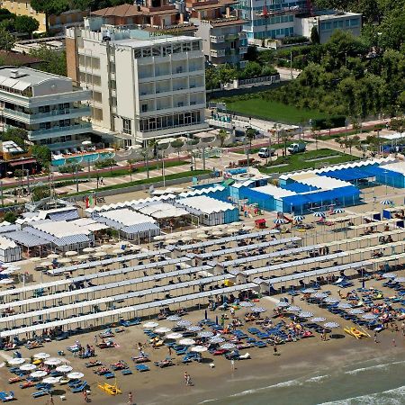 Residence Riccione Beach Apartments Exteriör bild