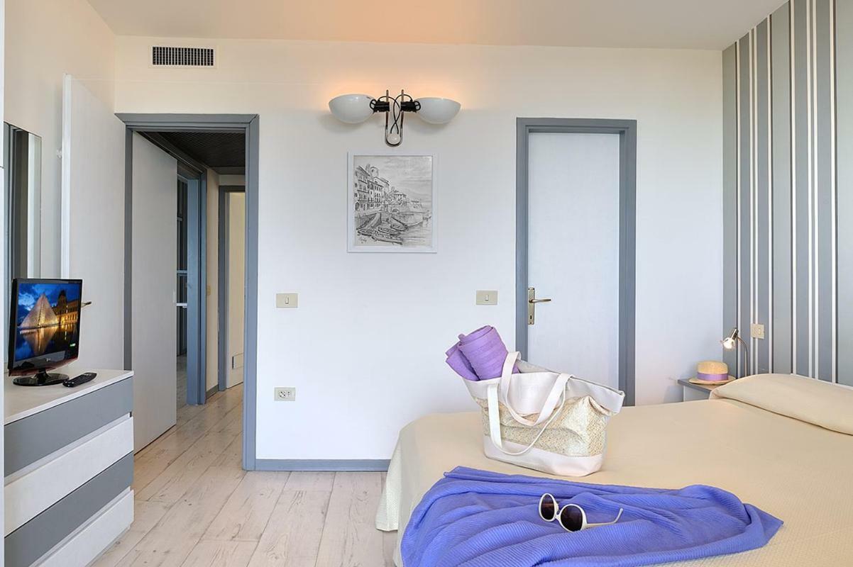 Residence Riccione Beach Apartments Exteriör bild