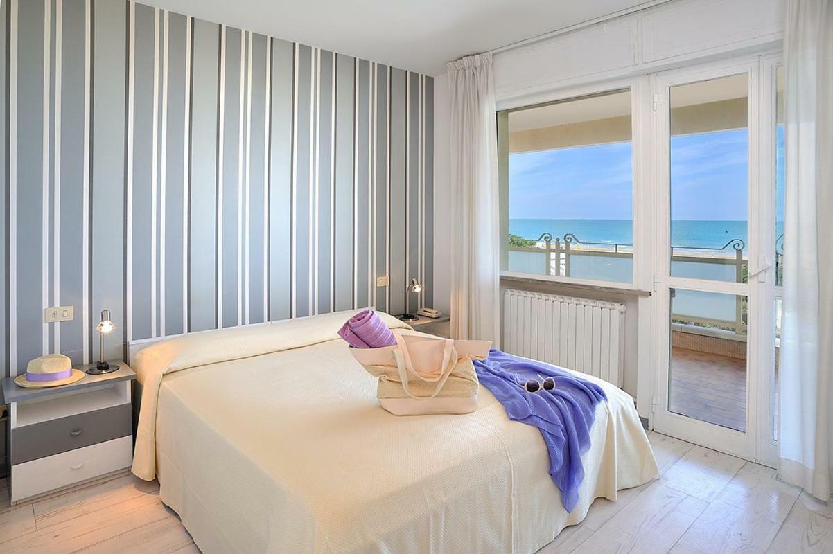Residence Riccione Beach Apartments Exteriör bild