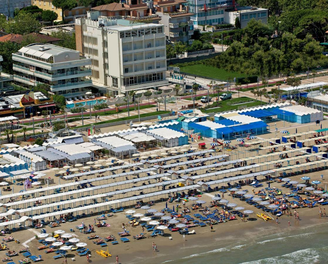Residence Riccione Beach Apartments Exteriör bild